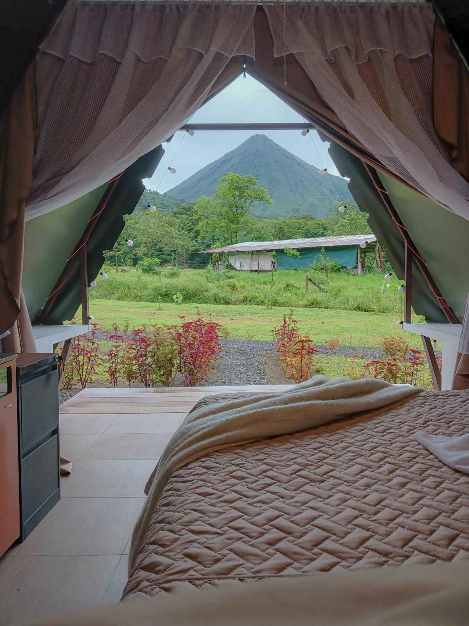 Villa Flora Glamping De Abuela La Fortuna Exterior foto