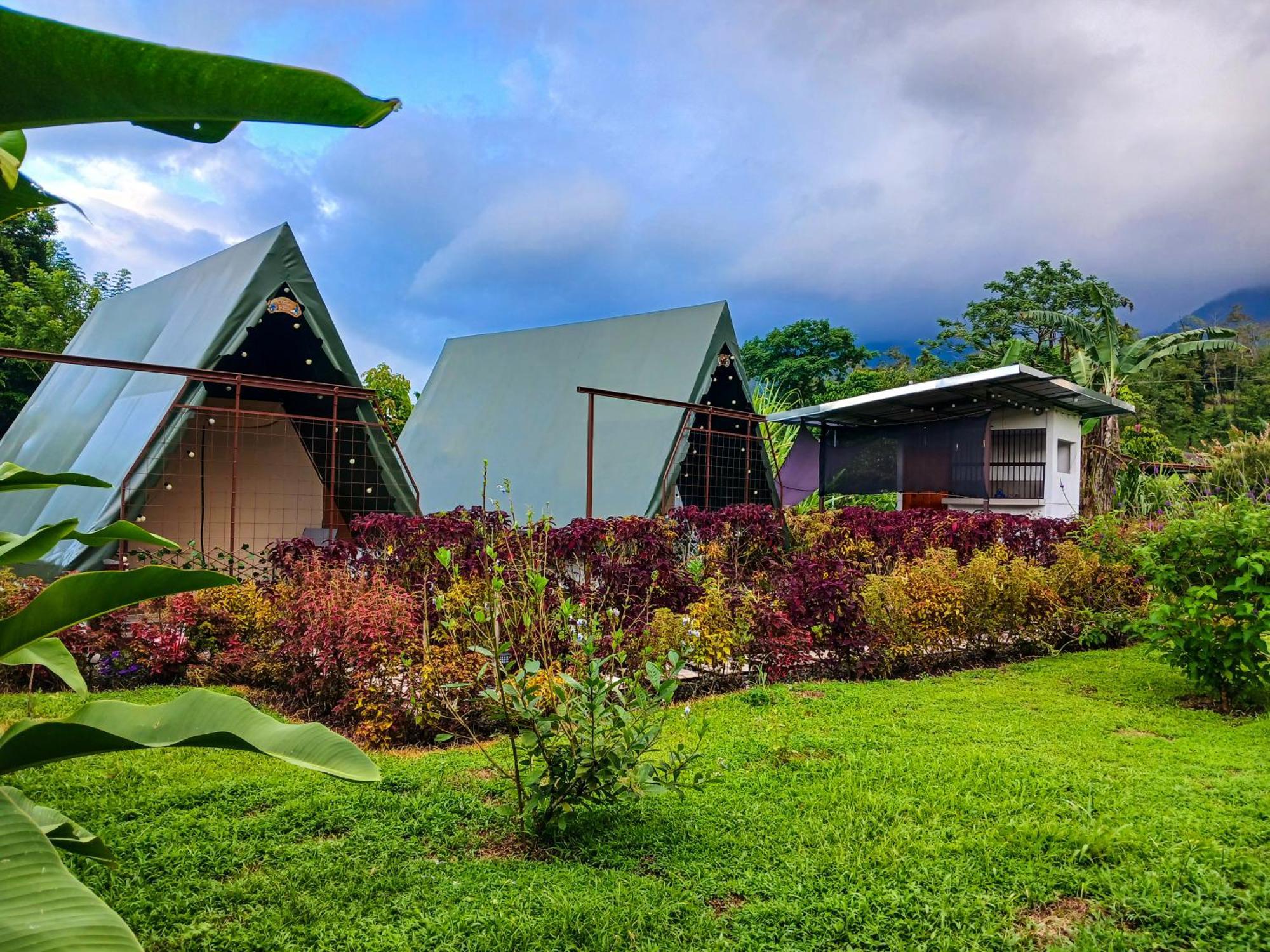 Villa Flora Glamping De Abuela La Fortuna Exterior foto